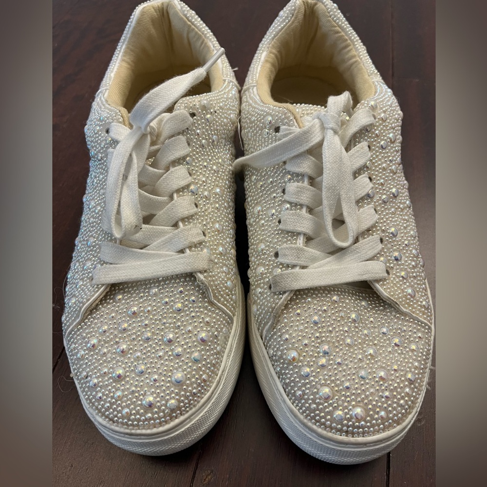 Betsy Johnson SIDNY IVORY sneaker